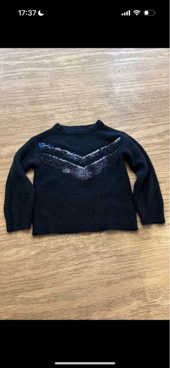 Pull bleu