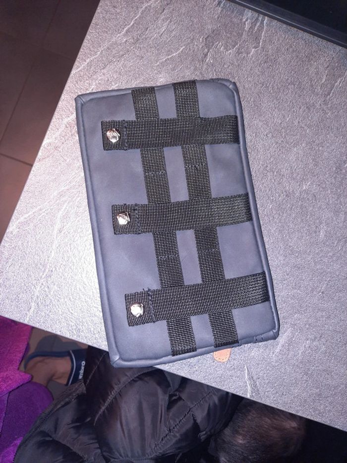 Pochette - photo numéro 2