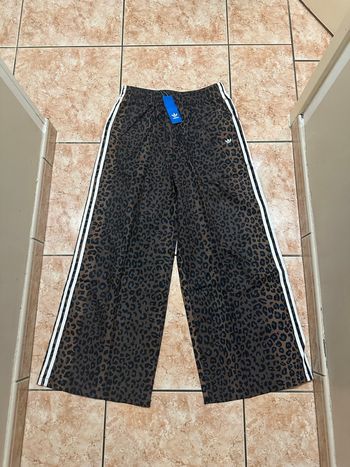 Pantalon adidas léopard 
