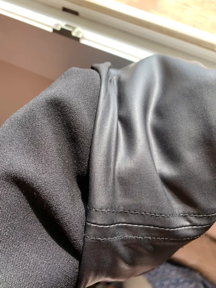 Robe noire La Fée Maraboutée effet ciré - photo numéro 9