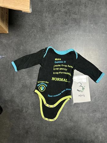 Body bébé noir/bleu/vert