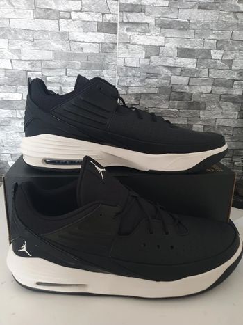 Jordan Max Aura 5 noir pointure 51,5