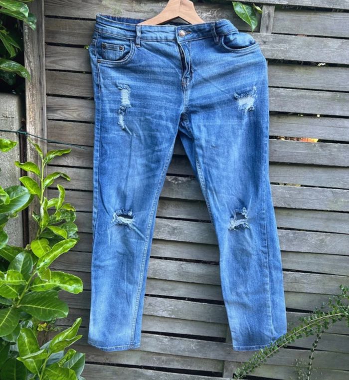 Jean marque girlfriend, taille 38, en très bon état.