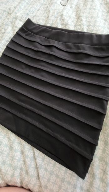 Mini jupe noire L&A fashion. T36