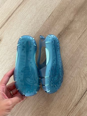 Chaussure de plage pointures 28