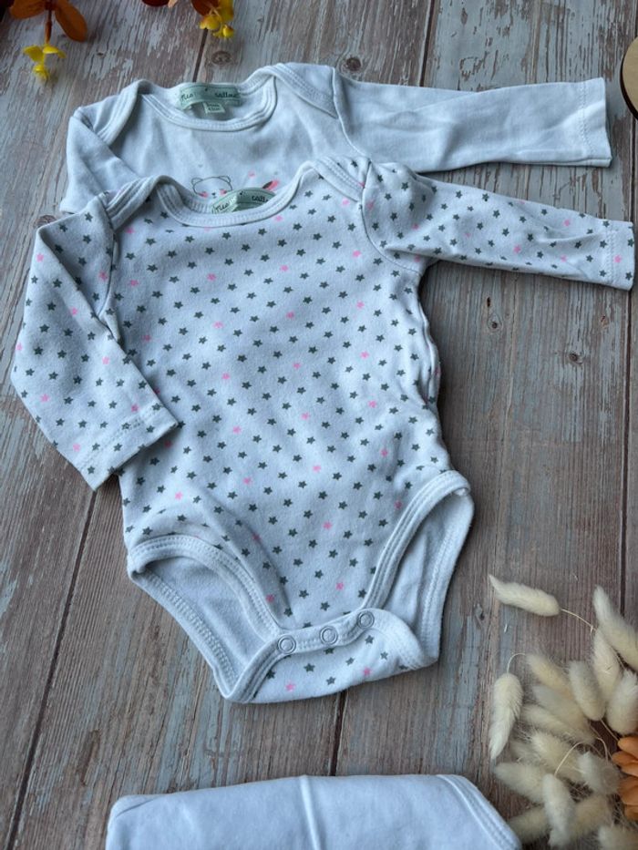 Lot de 4 bodies 3 mois - photo numéro 8