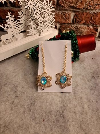 Boucles d'oreilles pendante doré strass bleu turquoise