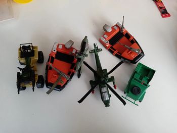 Lot Véhicules militaires