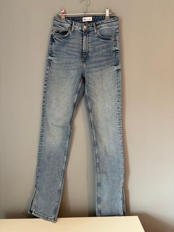 Jeans bleu évasé Zara 