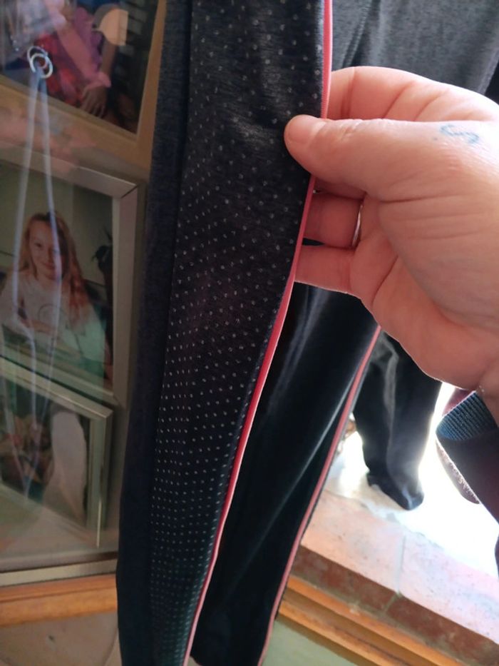 Legging de sport pas de vinted go okaidi 14 ans - photo numéro 2