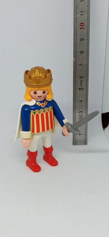 Homme prince avec cape blanche et épée playmobil