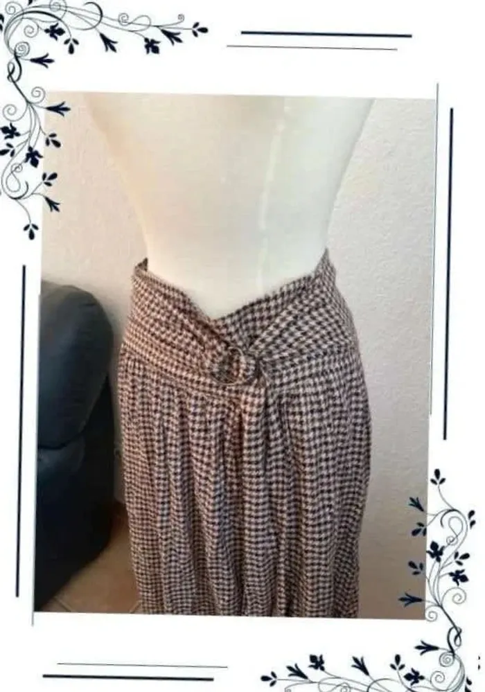 Jupe  pied  de poules  T40  neuf avec étiquette - photo numéro 5