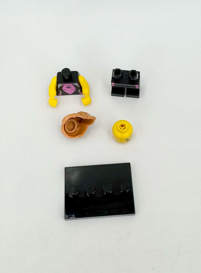 Lego Figurines Série 4 (Réf. : 8804) : La Surfeuse - photo numéro 6