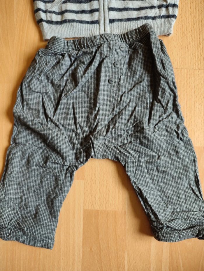 Lot ensemble pantalon + gilet zippé à capuche en 6M - photo numéro 3