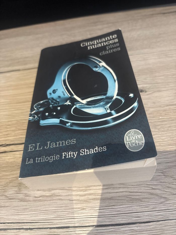 Cinquante nuances plus claires - EL James
