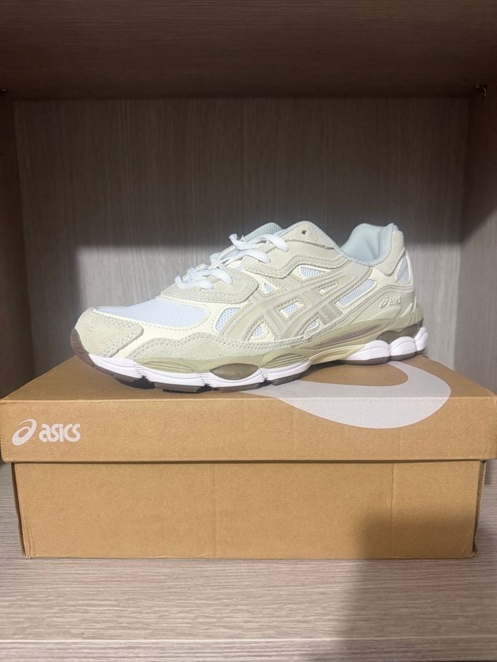 Asics taille 45 neuf - photo numéro 4