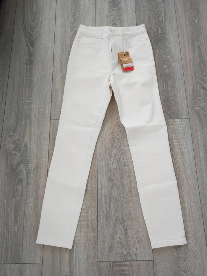 Jean skinny blanc NEUF