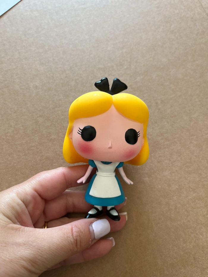 Figurine pop