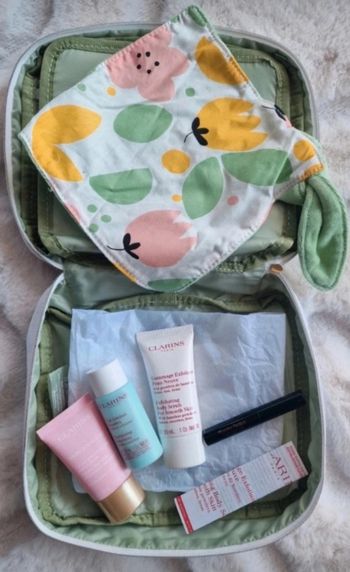 🌿 Coffret Clarins + trousse maternité + soins – NEUF