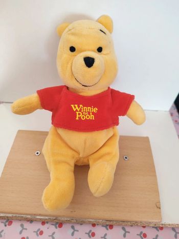 Winnie l'ourson Petite peluche 20 cm