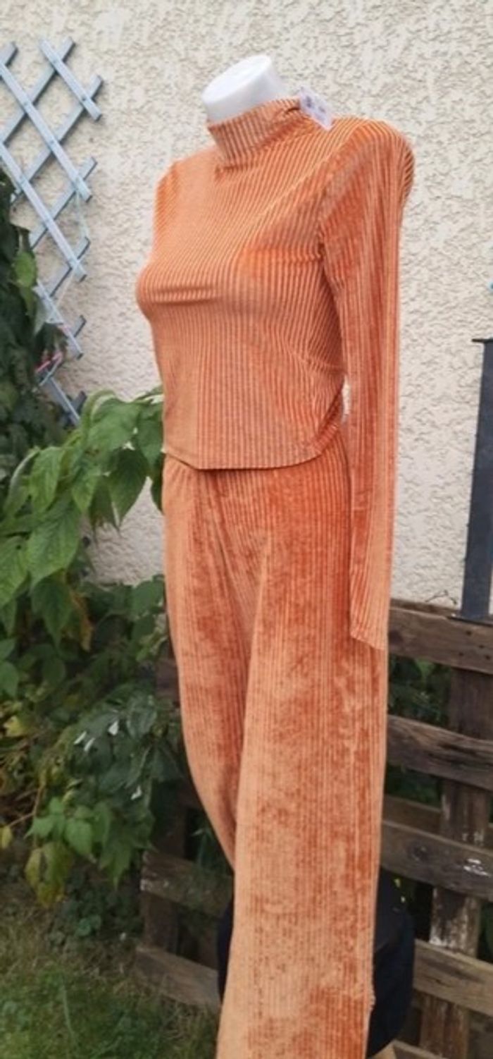 ensemble col roulé ouvert dans le dos et legging large effet plissés taille M -Undiz - photo numéro 3