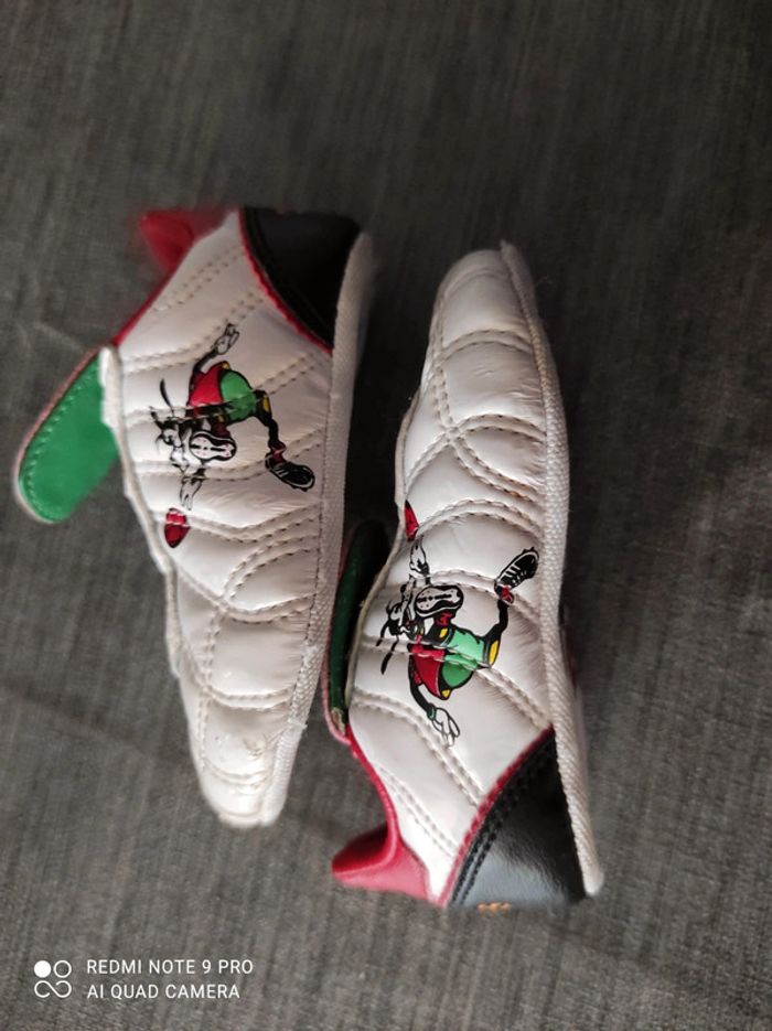 Basket Adidas, pointure 18 - photo numéro 4