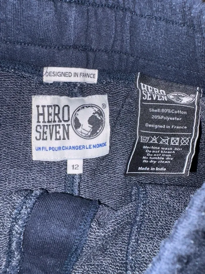 Short bermuda Hero seven garçon taille 12 ans en bon état couleur bleu marine. - photo numéro 4