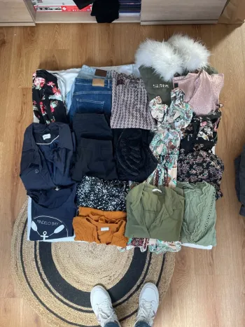 Lot vêtement femme 18 pièces taille 40-42