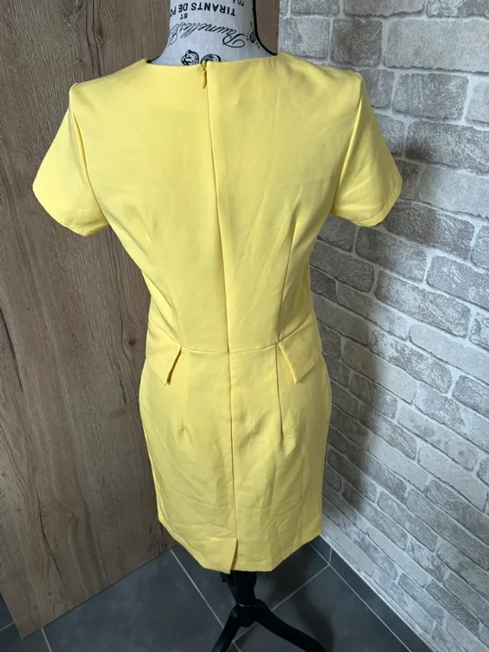 Robe élégante structurée taille S - photo numéro 4