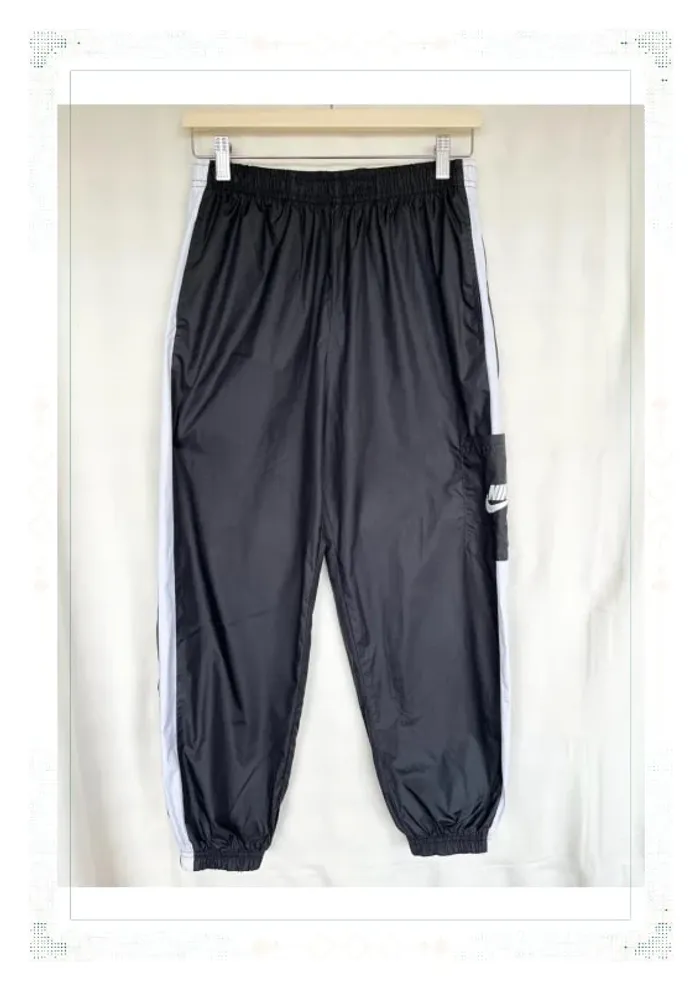 Jogging Nike imperméable – Noir et blanc – Taille S (étiquette L) Homme - photo numéro 2