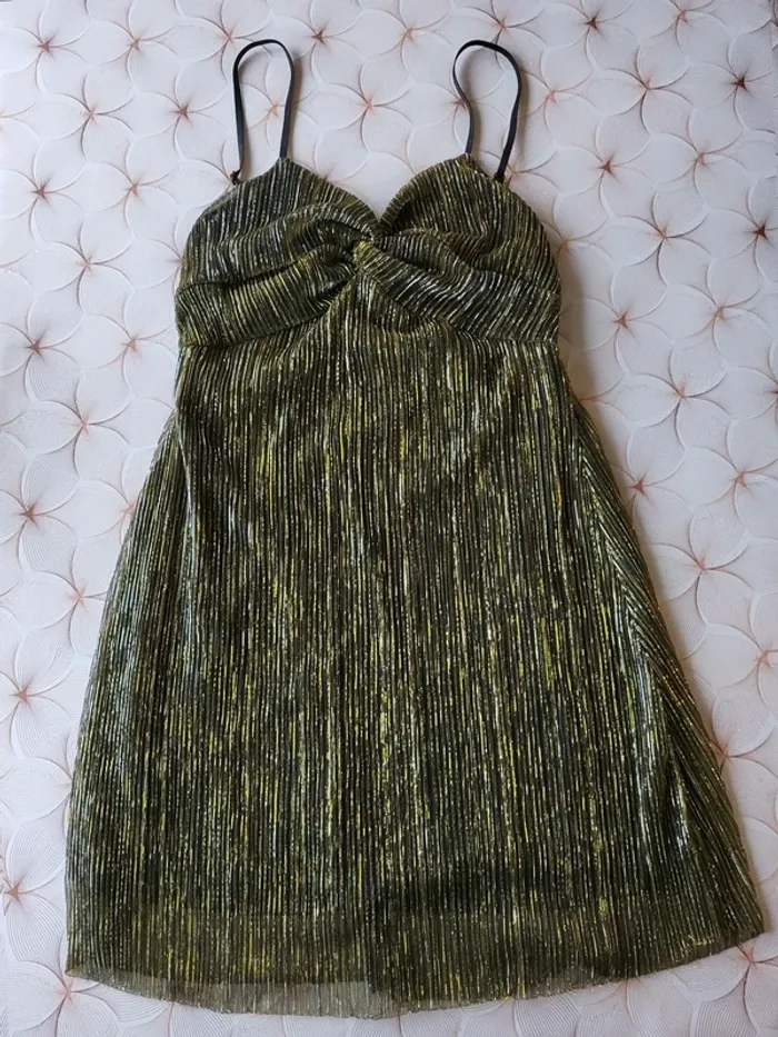 Robe  de soirée dorée  à  paillettes / irisée mi cuisse  zuiki taille S  Femme neuf