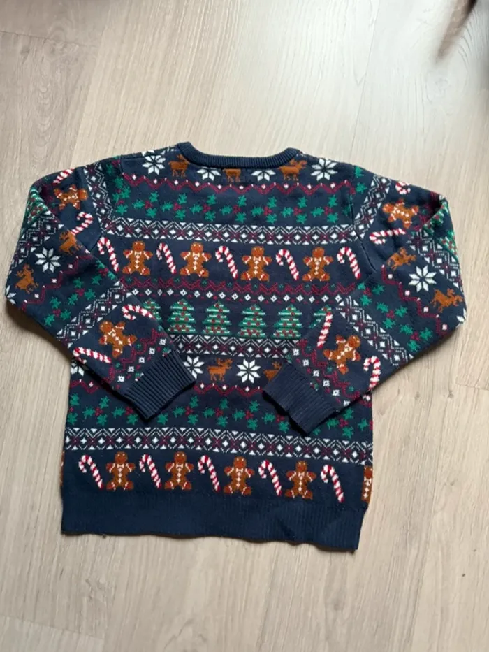 Pull de Noël 10 ans bleu marine cerf sucre d’orge bonhomme pain d’épice sapin hiver - photo numéro 3