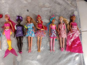Lot de 10 barbies