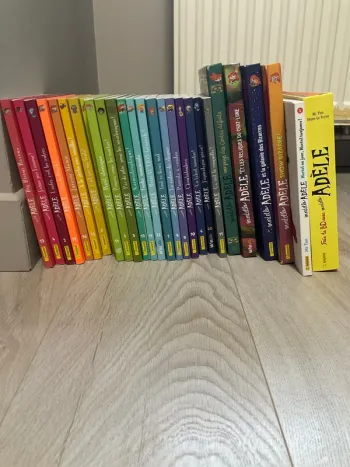 Lot livres mortelle Adèle