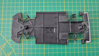 Châssis inférieur pièce détachée miniature Burago BBurago Bugatti EB110 1991 1/24 #B75