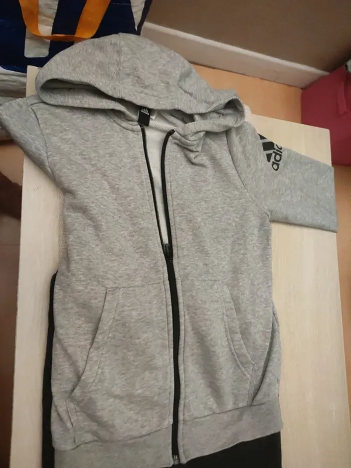 Survêtement jogging gris noir adidas 12 ans - photo numéro 2