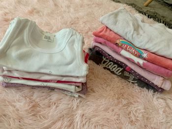 Lot pyjamas et bodys bébé fille 6 mois