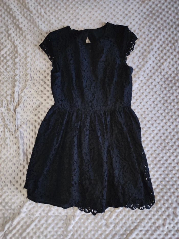 Robe noire habillée dentelle