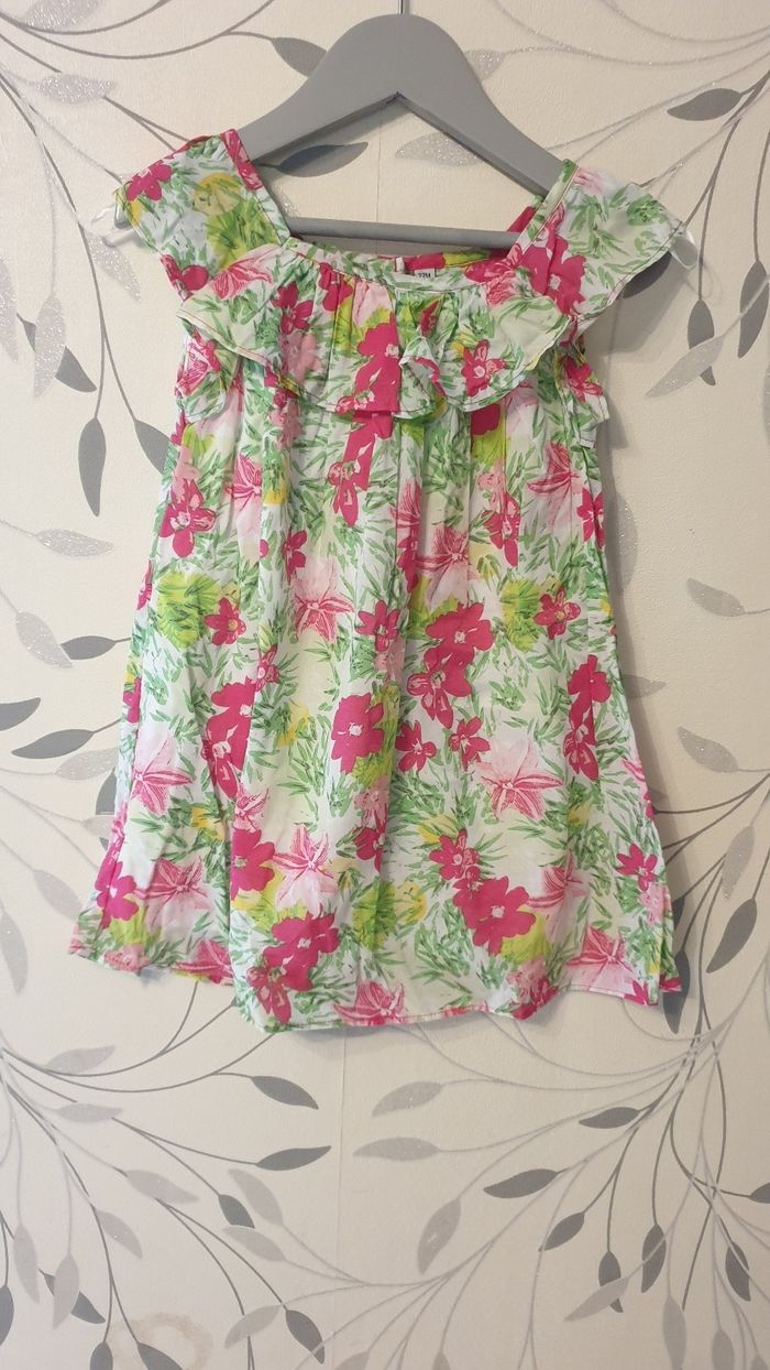 Robe fleurie taille 24 mois