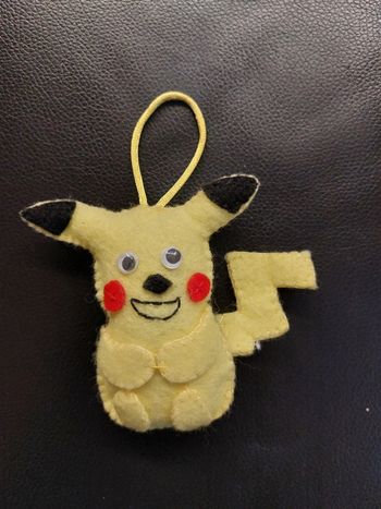 Figurine en Feutrine Pikachu / Pokémon fait main