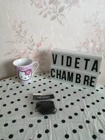 Lot de 50 petits élastiques noirs / accessoires
