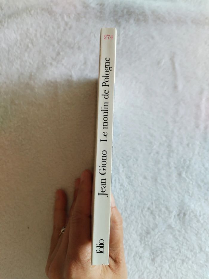 Livre poche Le moulin de Pologne de Jean Giono - photo numéro 3