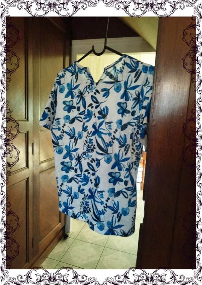 T-shirt col rond blanc et bleu fleuri taille 34/36 - photo numéro 9