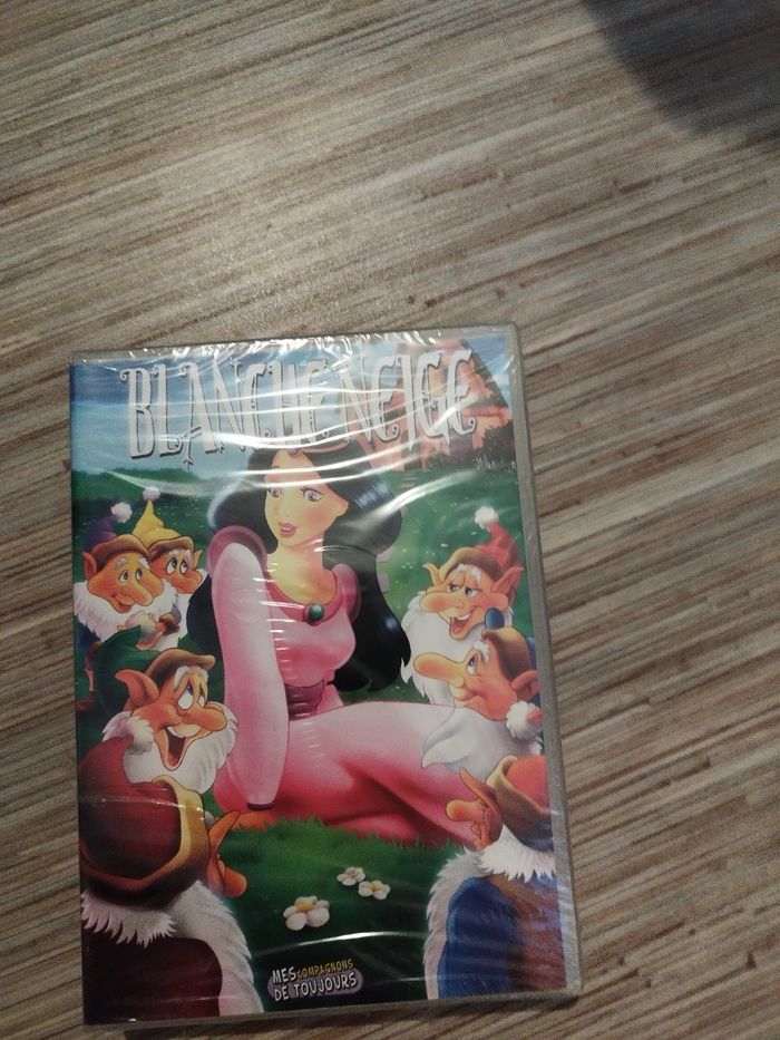 DVD blanche neige et cendrillon neuf