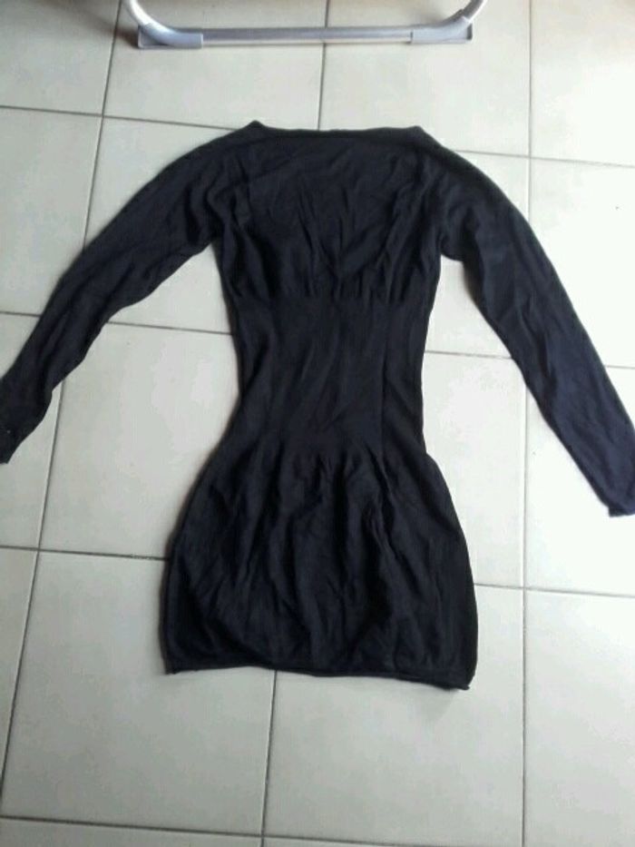 Robe moulante - photo numéro 3