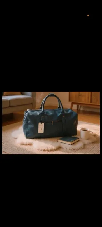 Sac bleu marine spacieux neuf