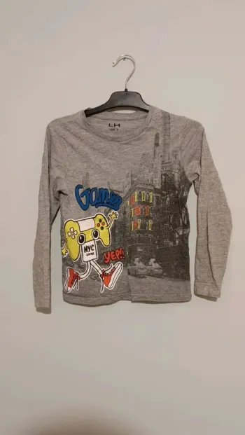 T-shirt