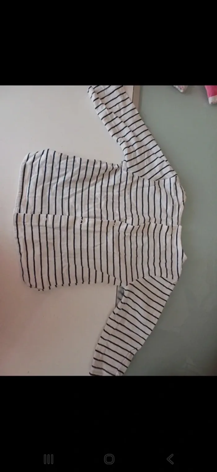 T-shirt manche longue 9mois - photo numéro 2