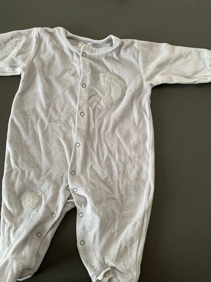 Pyjama 6 mois - photo numéro 2