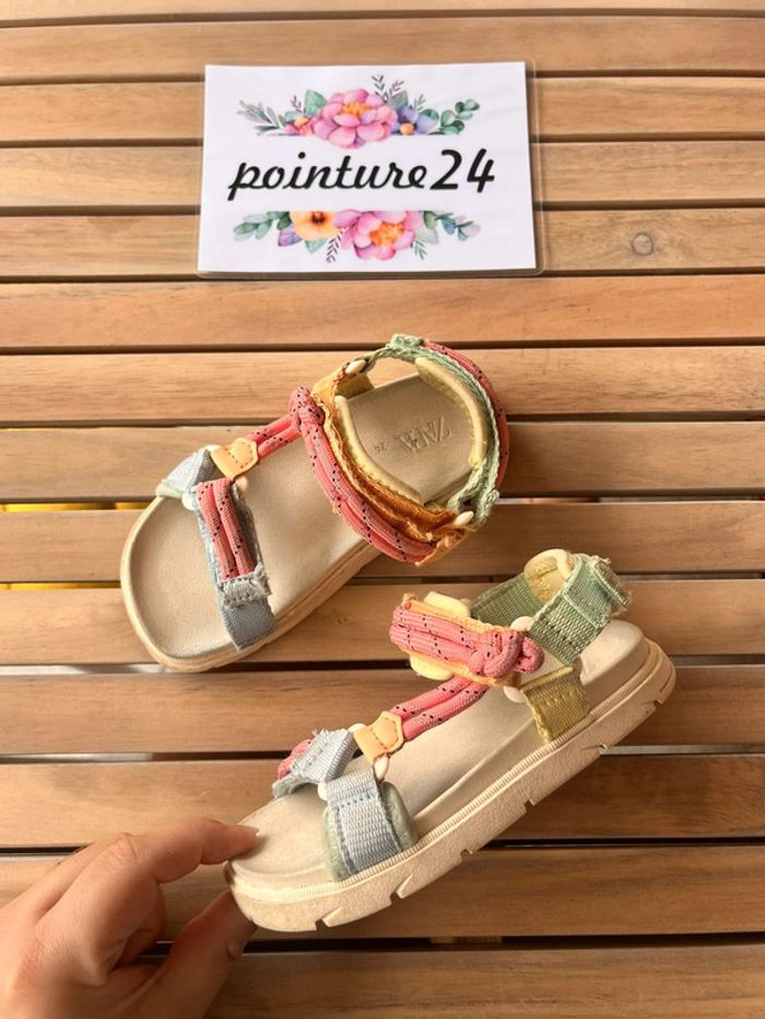 Sandales multicolore à scratch Zara 24